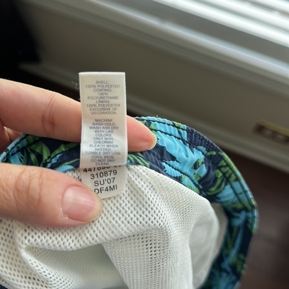 Gap Boys Swimming Trucks - Picture 6 of 6